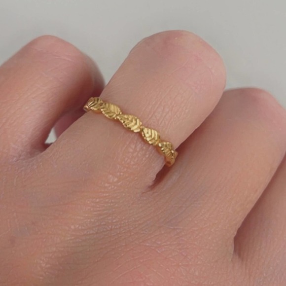 14k Gold over 925 Sterling Silver Ring Leaf Design - Picture 6 of 6